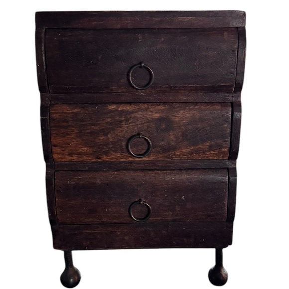 Primitive 3 drawer little cabinet with iron legs and base.  Carved top - Picture 1 of 7